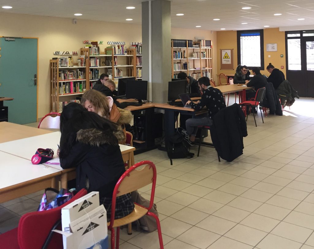 Lycée Claude-Nicolas Ledoux