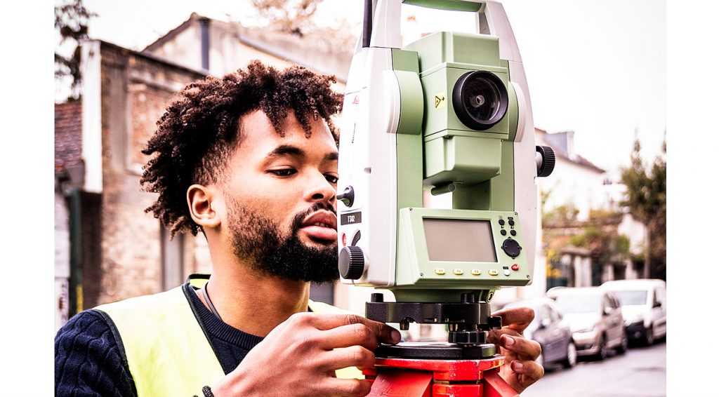 Lycée Claude-Nicolas Ledoux