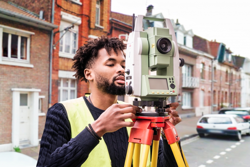 Lycée Claude-Nicolas Ledoux