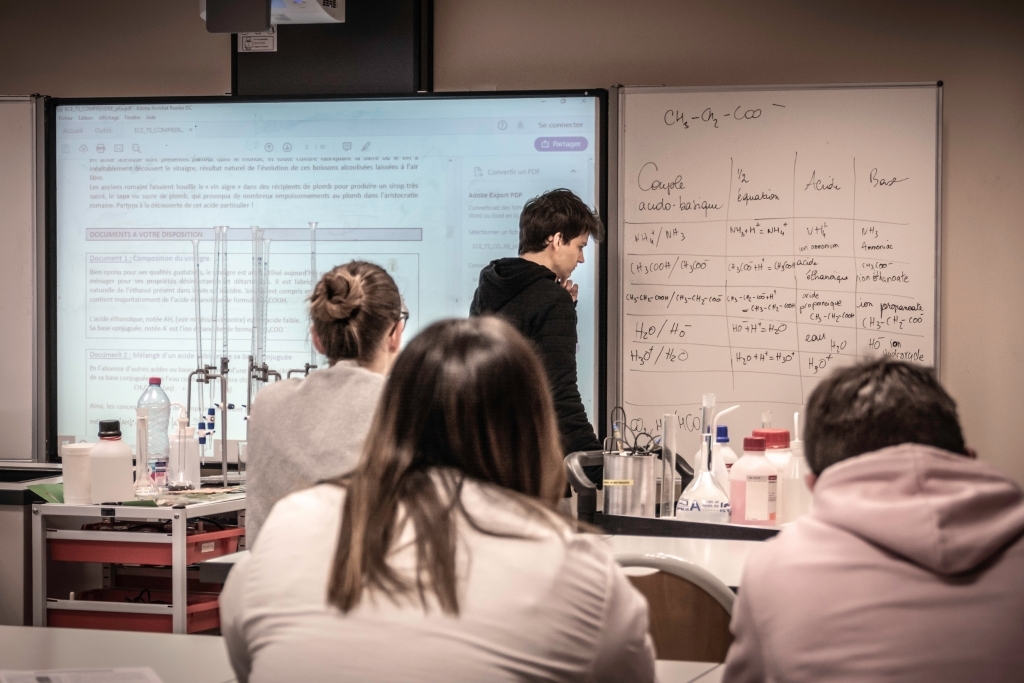 Lycée Claude-Nicolas Ledoux